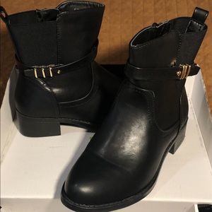 NIB TORRID CHELSEA WIDE WITH BOOTS SIZE 7W